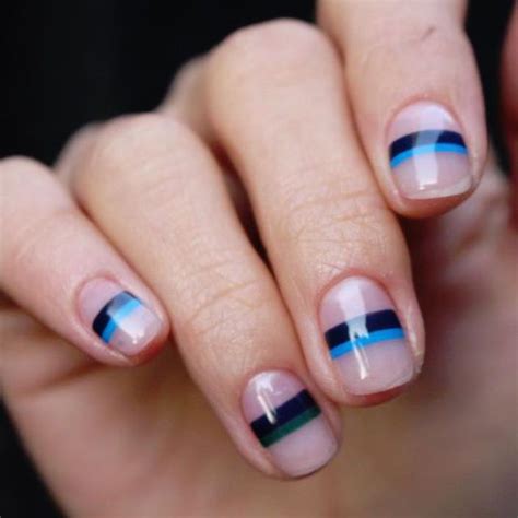 Negative Space Nail Art To Show Your Manicurist Negative Space Nail