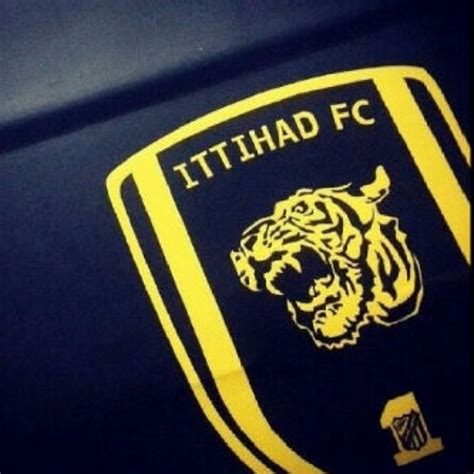 كشفت مصادر، اليوم (الإثنين) عن قرار لاعب نادي الاتحاد ومدير الكرة السابق بالنادي، أسامة المولد التقدم بشكوى بسبب مستحقاته كشفت تقارير صحفية أن الساعات الماضية شهدت اجتماعًا حاسمًا في مقر نادي الاتحاد لحسم ملف التجديد للاعب الفريق سعود عبد الحميد. صور نادي الاتحاد السعودي 2020 ittihad Saudi photo خلفيات ...