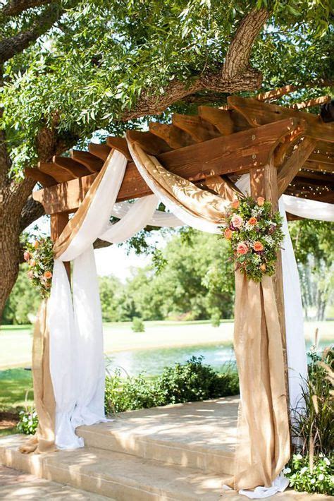 25 Chic And Easy Rustic Wedding Arch Ideas For Diy Brides Burlap