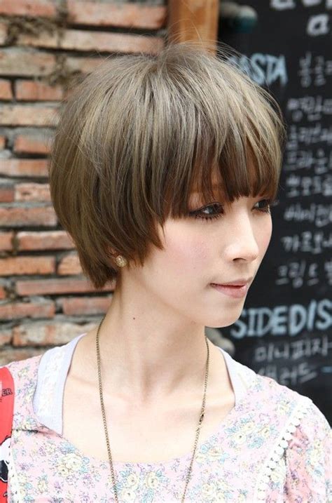 (and if you're more interested in a long bob, a.k.a. 28 Amazing Short Blunt Bob Haircuts for Women | Styles Weekly