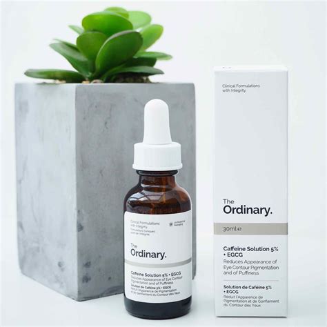 Enriched with highly purified extracts from green tea. Loistava silmänympärystuote: The Ordinary Caffeine ...