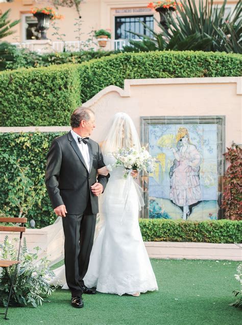 Intimate 26 Person Destination Wedding In La Jolla At La Valencia Hotel