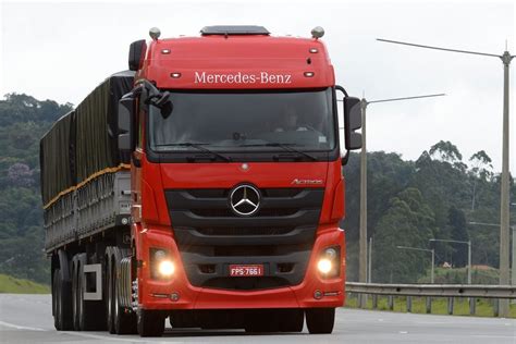 Mercedes Apresenta Nova Cabine Para Actros Axor E Atego Transporte