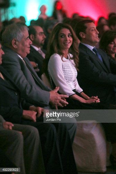 Jordanian Queen Rania Al Abdullah Helps Launch Edraak The First Arab Non Profit Platform For