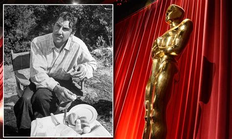 Is Oscar Really Emilio Meet The Mexican Model Behind The Oscars Statue Daily Mail Online