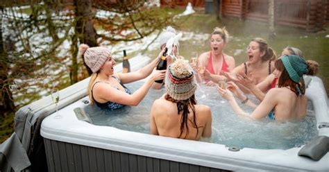 The 5 Best Inflatable Hot Tubs For Winter