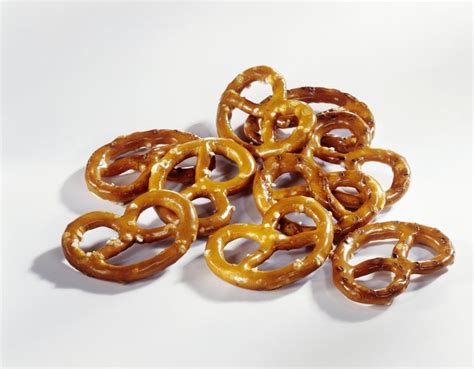 Bhutanese red rice bread, exotic black rice bread, raisin pecan bread, rice almond bread, rice millet bread, yeast free brown rice bread, and more. The 8 Best Gluten-Free Pretzels Brands to Buy in 2020 | Gluten free pretzels, Best vegan protein ...