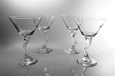 Z Stem Martini Glasses Libbey Set Of 4 New In Box 9 Ounce Clear Glass Barware