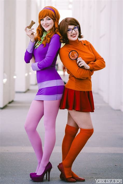 Daphne And Velma From Scooby Doo Cosplay At Comic Con Revolution Velma Halloween Costume
