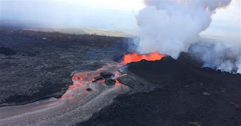 Is Hawaiis Kilauea Volcano Shooting Out Green Olivine