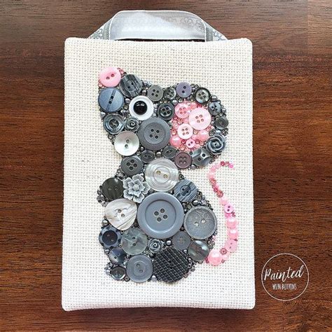 Maism que faire avec les anciens boutons? Button Art Grey Mouse Nursery Decor Button Artwork | Etsy ...