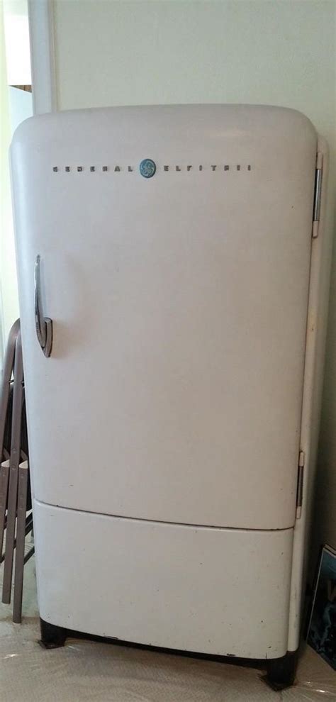 Vintage S Ge Refrigerator Works Great