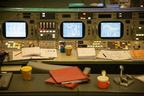 Nasas Historic Apollo Mission Control Center Is Restored Mechtraveller