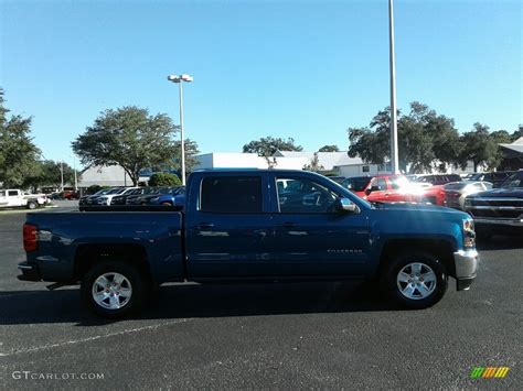 2018 Deep Ocean Blue Metallic Chevrolet Silverado 1500 Lt Crew Cab