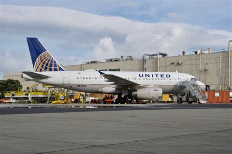 United Airlines Airbus 319 N812ua At San Francisco Airport 2019