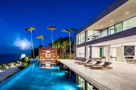 Live The High Life In This Jaw Dropping Malibu Mansion