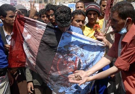 Yemen Anti Government Protesters Come Under Fire From President Saleh