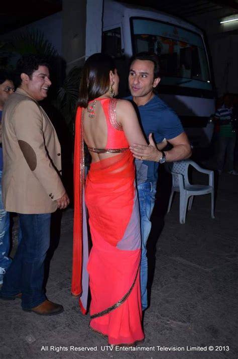 Kareena Kapoor Finds Time For A Hug With Hubby Saif Ali Khan In Between Promotions On Nach