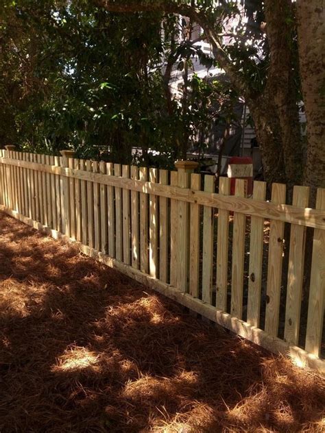 For sure, it's a unique fence which will decorate your outdoor living space in a very mesmerizing way. diy fences ideas 16 | Fence design, Backyard fences, Pallet fence