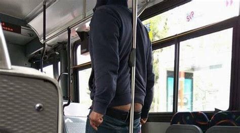 This Photo Will Make You Think Twice Before Touching A Pole On The