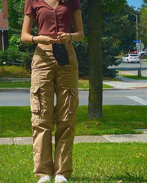 𝔰𝔢𝔯𝔢𝔫𝔢𝔢𝔠𝔥𝔦𝔲 Follow For More Brown Pants Outfit Khaki Pants Outfit