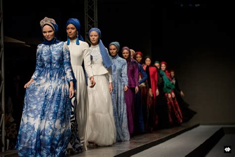 Throwback To The Best Runway Looks From Dazzling Dubai Modest Fashion