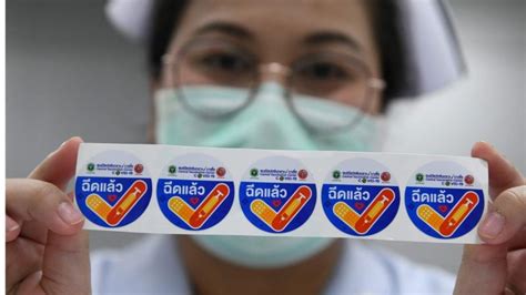 ไวัรสโคโรนา (coronavirus) เป็นไวรัสที่ถูกพบครั้งแรกในปี 1960 แต่ยังไม่ทราบแหล่งที่มาอย่างชัดเจนว่า. รู้ไว้!!! ก่อนฉีด วัคซีนโควิด-19 คืออะไร มีกี่ชนิด?