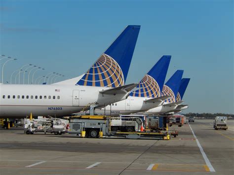 United Airlines sues 22-year-old who found method for buying cheaper ...