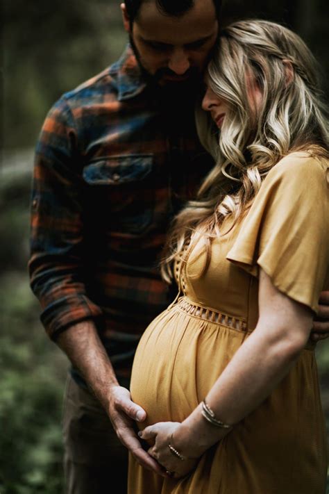 Top 5 Poses For Maternity Photography Artofit