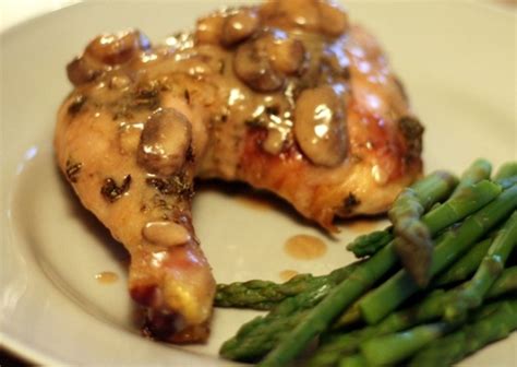 Herbed Chicken Leg Quarters with Mushroom Sauce ...