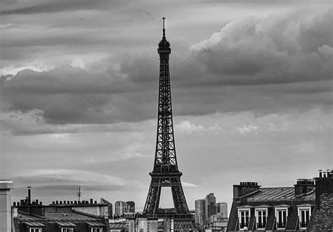Tour Eiffel Black And White Paris Mural Wallpaper Tenstickers