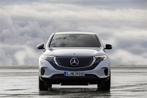 Getting into an eqc is now even easier. 2020 Mercedes-Benz EQC 400 4Matic Goes Official, Comes With Two Electric Motors - autoevolution