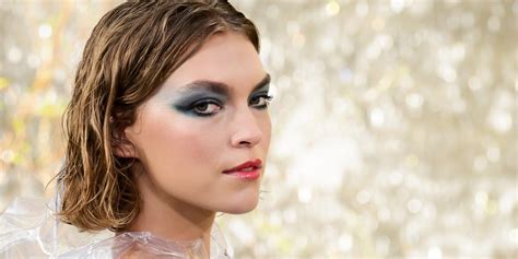 Les bons gestes pour lutter contre les cheveux gras