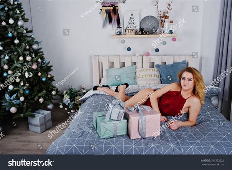 sexy blonde model red lingerie high foto stock 761392525 shutterstock