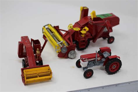 Lot Of Vintage Massey Ferguson Toy Tractors 3780 Combine Combine