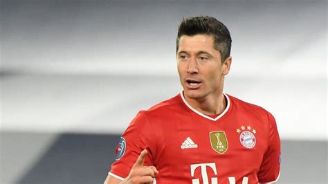 كأس العالم، هي بطولة دولية تابعة للاتحاد الدولي لكرة القدم، تضم المنتخبات من جميع بلدان العالم، حيث تم إطلاقها لأول مرة في 1930، وتعقد كل 4 سنوات. مصر غير راضية وستقدم شكوى للفيفا