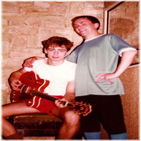 Haircut one hundred (also known as haircut 100) was a pop music band formed in 1980 by nick heyward, les nemes, graham jones, phil smith, mark fox, and blair cunningham. Haircut 100 Photos - Cirplaird