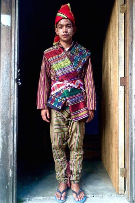 Textile Tribes Of The Philippines Yakan Weaving Weddings And Wears