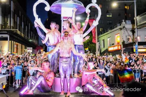 十万人的狂欢2016年悉尼同性恋大游行即将闪亮登场！华人团队首次加入游行队伍哦~ 澳洲潮流先锋时尚杂志