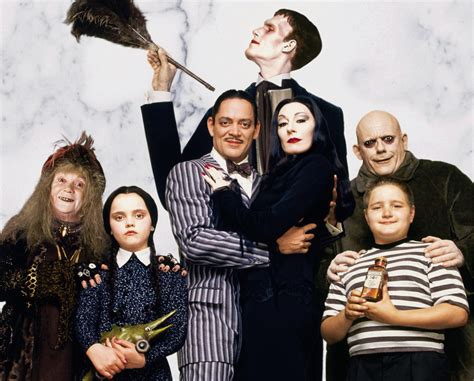 Tim Burton Planea Revivir La Serie De Tv De La Familia Addams
