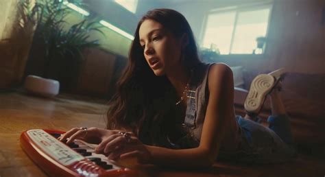 Olivia Rodrigo Auf Nummer 1 Wie Drivers License Zum Welthit Wurde