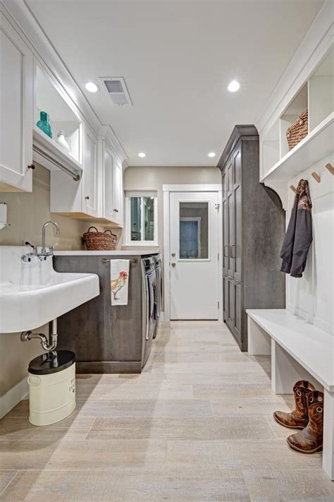 Here are 100 fabulous laundry room decor ideas that will set you on the right path. Laundry Room-Mud Room | HGTV