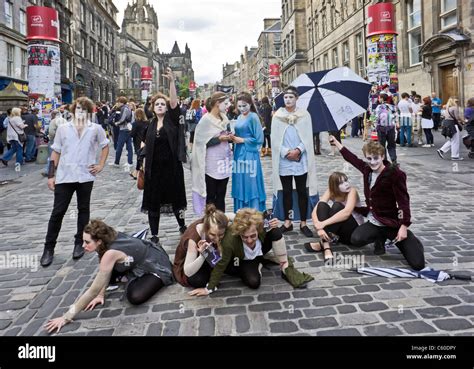 Edinburgh Fringe Festival Artists Promoting Their Shows On The Royal