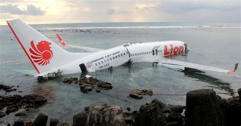 Investigators Probe Lion Air Crash In Bali