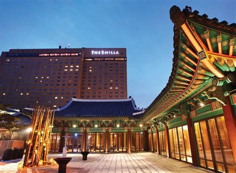 카카오뱅크, 대출신청 알만한 직장명 검색도 안돼.문의하자 사업자 팩스 보냈나. "호텔신라, 따이공 감소 우려에도 주가하락 과도하다" - 인사이트