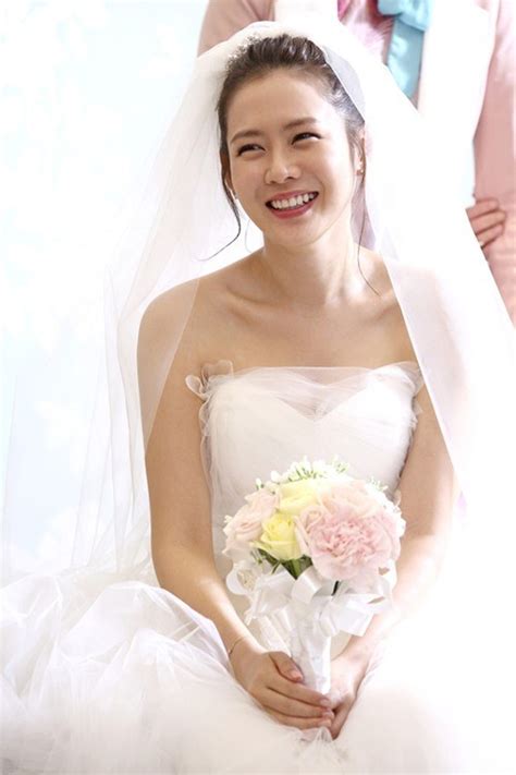 Son Ye Jin In A Wedding Dress Hancinema The Korean Movie And Drama