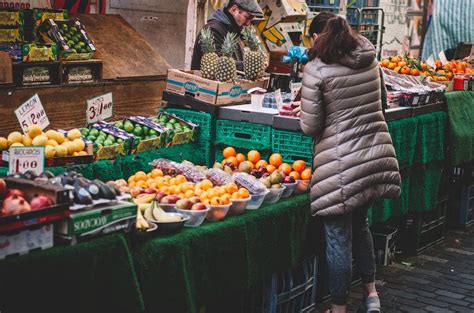 7 Benefits Of Shopping Local Trulocal Blog