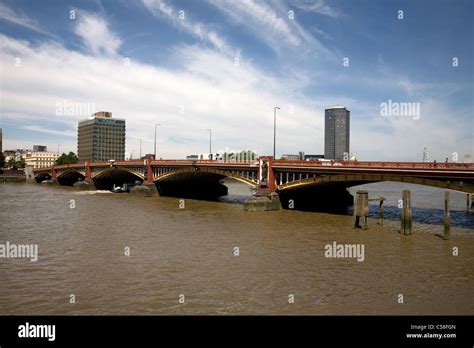 River Thames Vauxhall Bridge London England Stock Photo Alamy