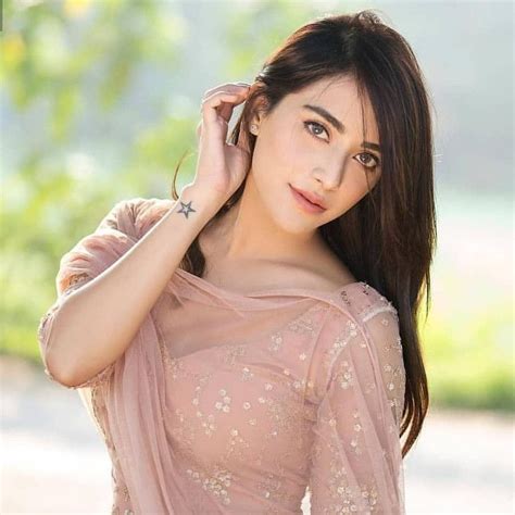 Hot Pakistani Women Why Theyre So Popular Nowadays
