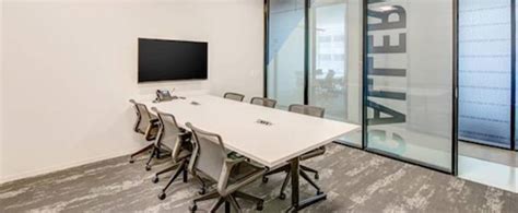 Modern Meeting Room For 6 Houston Tx Off Site Peerspace